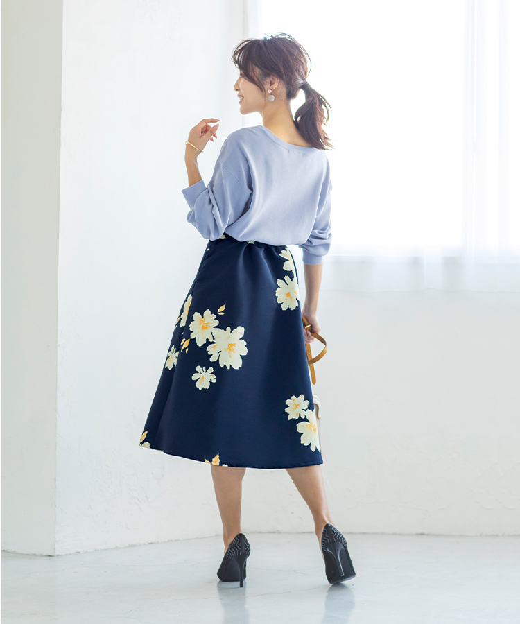 ネイビーフラワープリントスカート | ラインナップ | ファッションレンタル【EDIST. CLOSET】