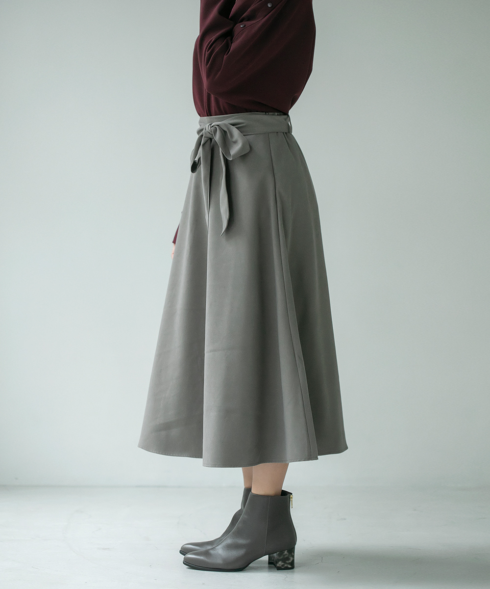 グレイッシュカーキフレアスカート | ラインナップ | ファッションレンタル【EDIST. CLOSET】